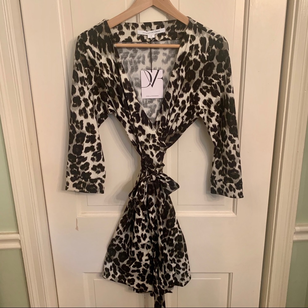 Diane von Furstenberg classic wrap dress- no tags wore once!💕
